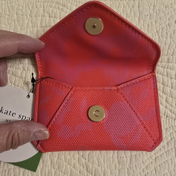 NWT Kate Spade Red and Purple Floral Card Holder - Picture 4 of 4